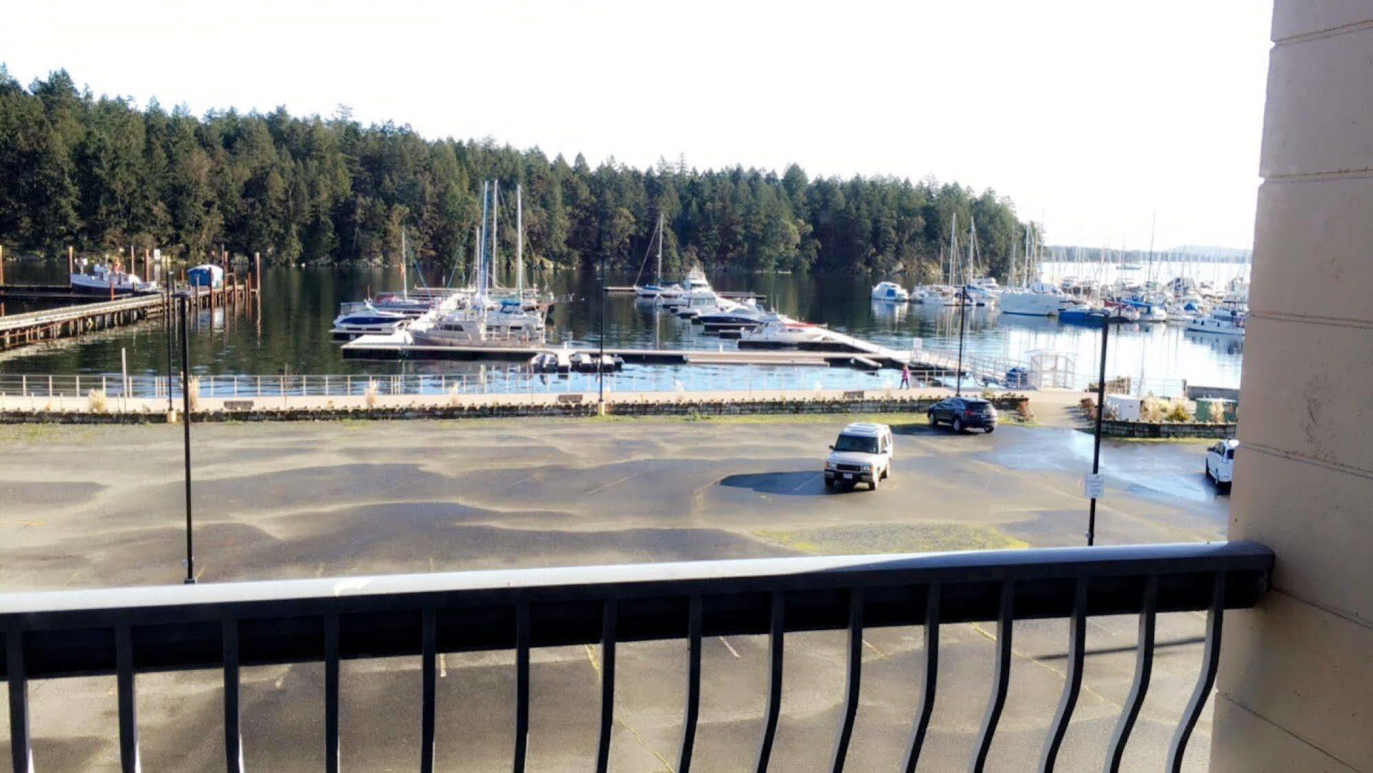 The Waterfront Suites And Marina Nanaimo Kültér fotó